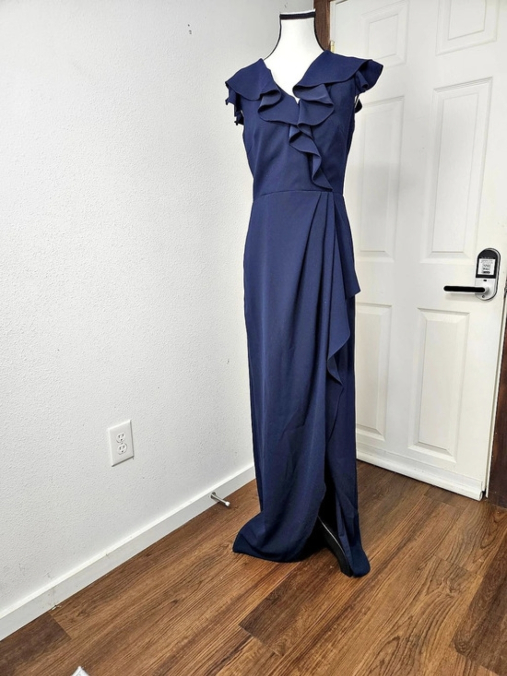 ML Monique L huilier Ruffle Maxi Dress in Blue Size 6